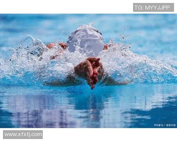 游泳锻炼的全面优势与科学方法解析,提升身体素质与健康水平 游泳锻炼的全面优势与科学方法解析,提升身体素质与健康水平